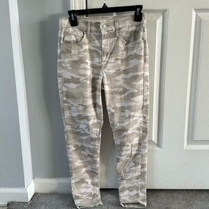 Levi High Rise Super Skinny Crop Pants - Size 27